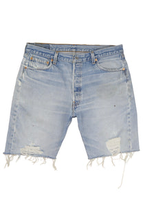 Vintage Levi’s Shorts • 36 mens / 34 wmns