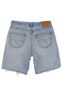 Vintage Levi’s Shorts • 32 mens / 30 wmns