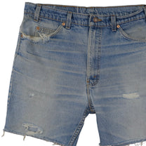 Vintage Levi’s Shorts • 38 mens / 36 wmns