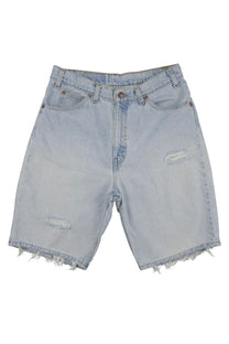 Vintage Levi’s Shorts • 31 mens / 29 wmns