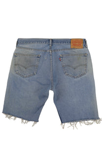 Vintage Levi’s Shorts • 36 mens / 34 wmns