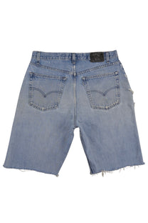 Vintage Levi’s Shorts • 34 mens / 32 wmns