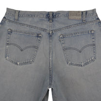 Vintage Levi’s Shorts • 40 mens / 38 wmns