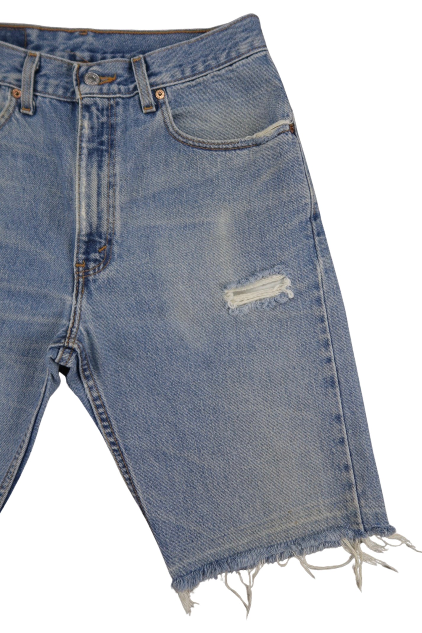 Vintage Levi’s Shorts • 29 mens / 27 wmns