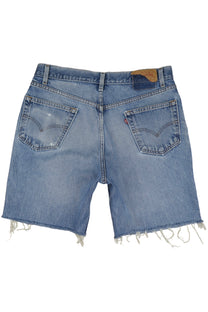 Vintage Levi’s Shorts • 34 mens / 32 wmns