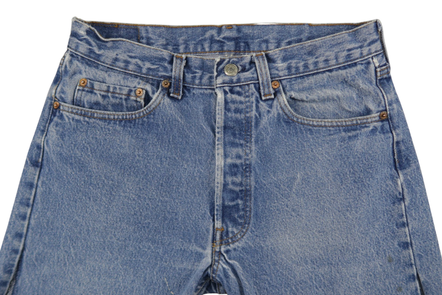 Vintage Levi’s Shorts • 28 wmns