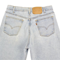 Vintage Levi’s Shorts • 30 mens / 28 wmns