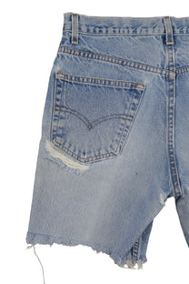 Vintage Levi’s Shorts • 30 wmns