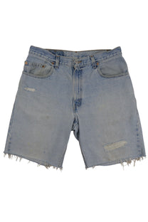 Vintage Levi’s Shorts • 34 mens / 32 wmns