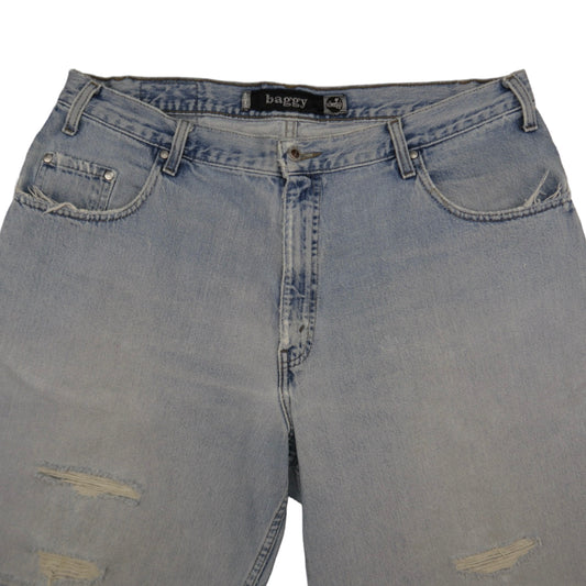 Vintage Levi’s Shorts • 40 mens / 38 wmns
