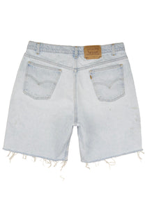 Vintage Levi’s Shorts • 36 mens / 34 wmns