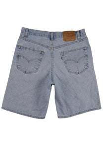 Vintage Levi’s Shorts • 31 mens / 29 wmns
