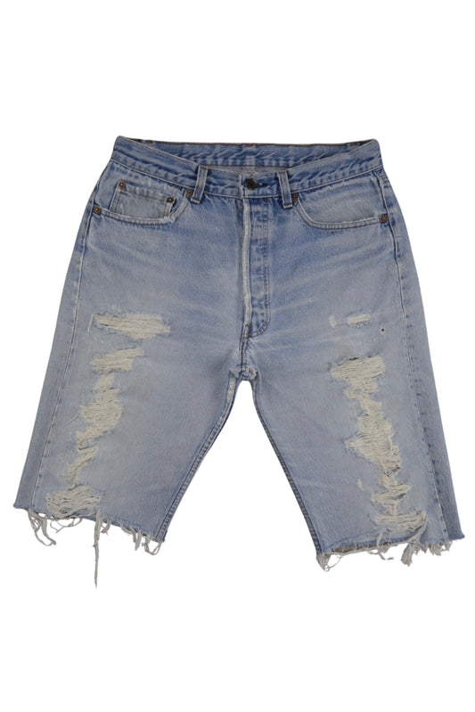Vintage Levi’s Shorts • 29 mens / 27 wmns