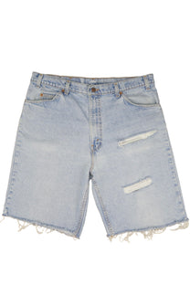 Vintage Levi’s Shorts • 38 mens / 36 wmns
