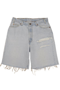 Vintage Levi’s Shorts • 32 mens / 30 wmns