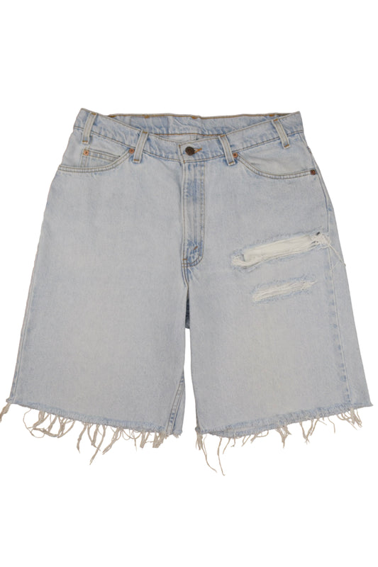 Vintage Levi’s Shorts • 32 mens / 30 wmns