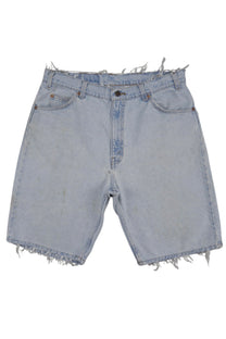 Vintage Levi’s Shorts • 36 mens / 34 wmns