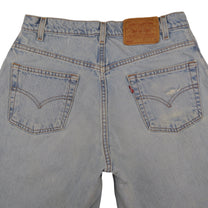 Vintage Levi’s Shorts • 30 mens / 28 wmns