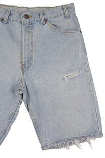 Vintage Levi’s Shorts • 32 mens / 30 wmns