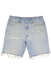 Vintage Levi’s Shorts • 34 mens / 32 wmns