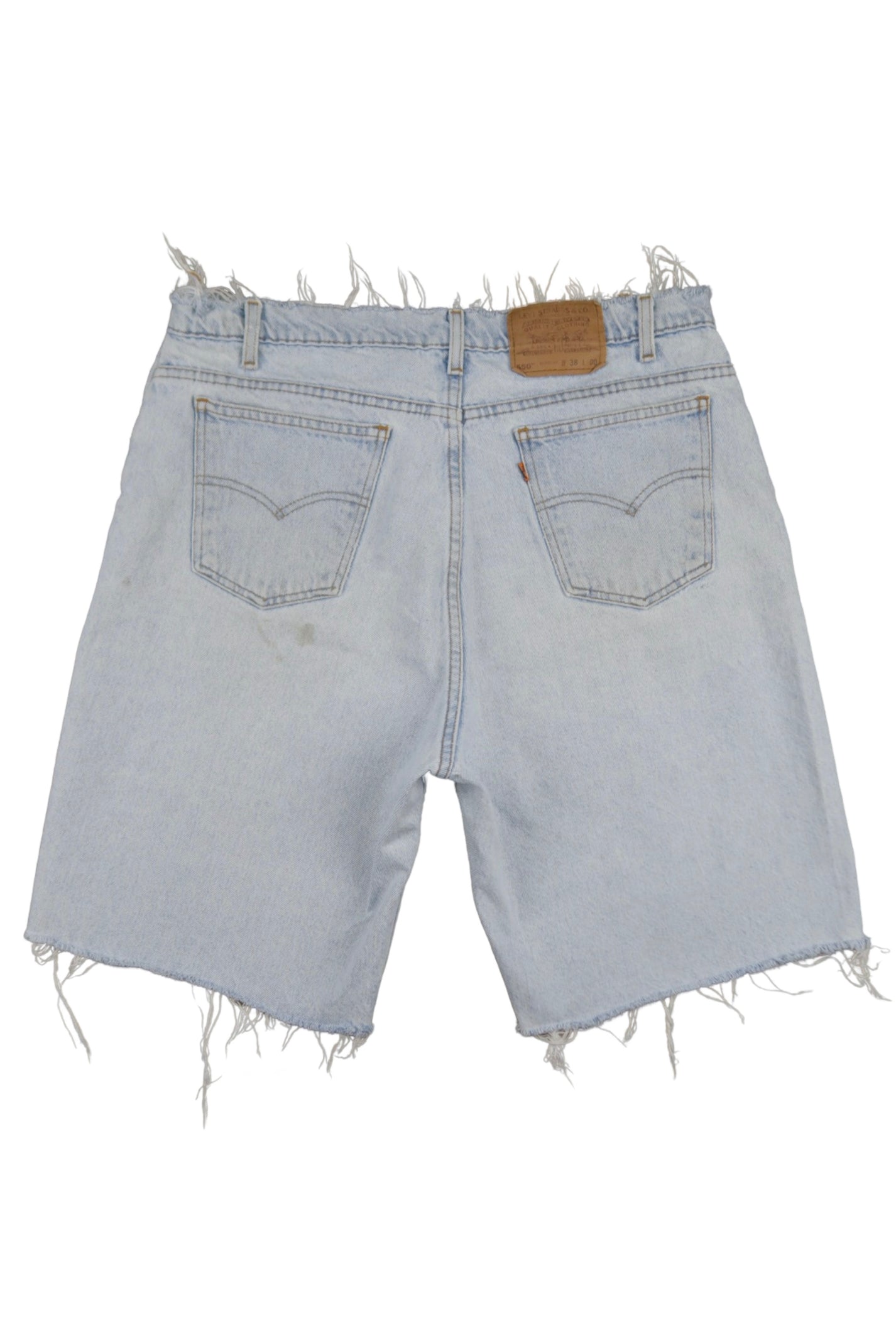 Vintage Levi’s Shorts • 36 mens / 34 wmns