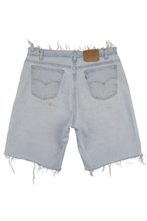Vintage Levi’s Shorts • 36 mens / 34 wmns