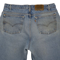 Vintage Levi’s Shorts • 34 mens / 32 wmns