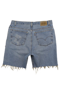 Vintage Levi’s Shorts • 36 mens / 34 wmns