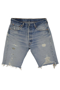Vintage Levi’s Shorts • 31 mens / 29 wmns