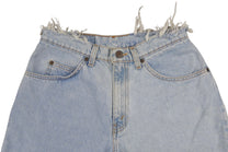 Vintage Levi’s Shorts • 29 mens / 27 wmns
