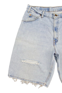 Vintage Levi’s Shorts • 34 mens / 32 wmns