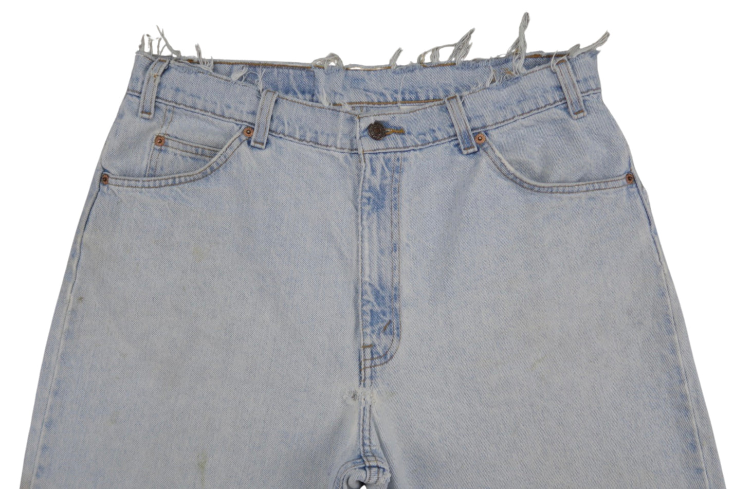 Vintage Levi’s Shorts • 36 mens / 34 wmns