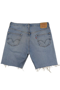 Vintage Levi’s Shorts • 36 mens / 34 wmns