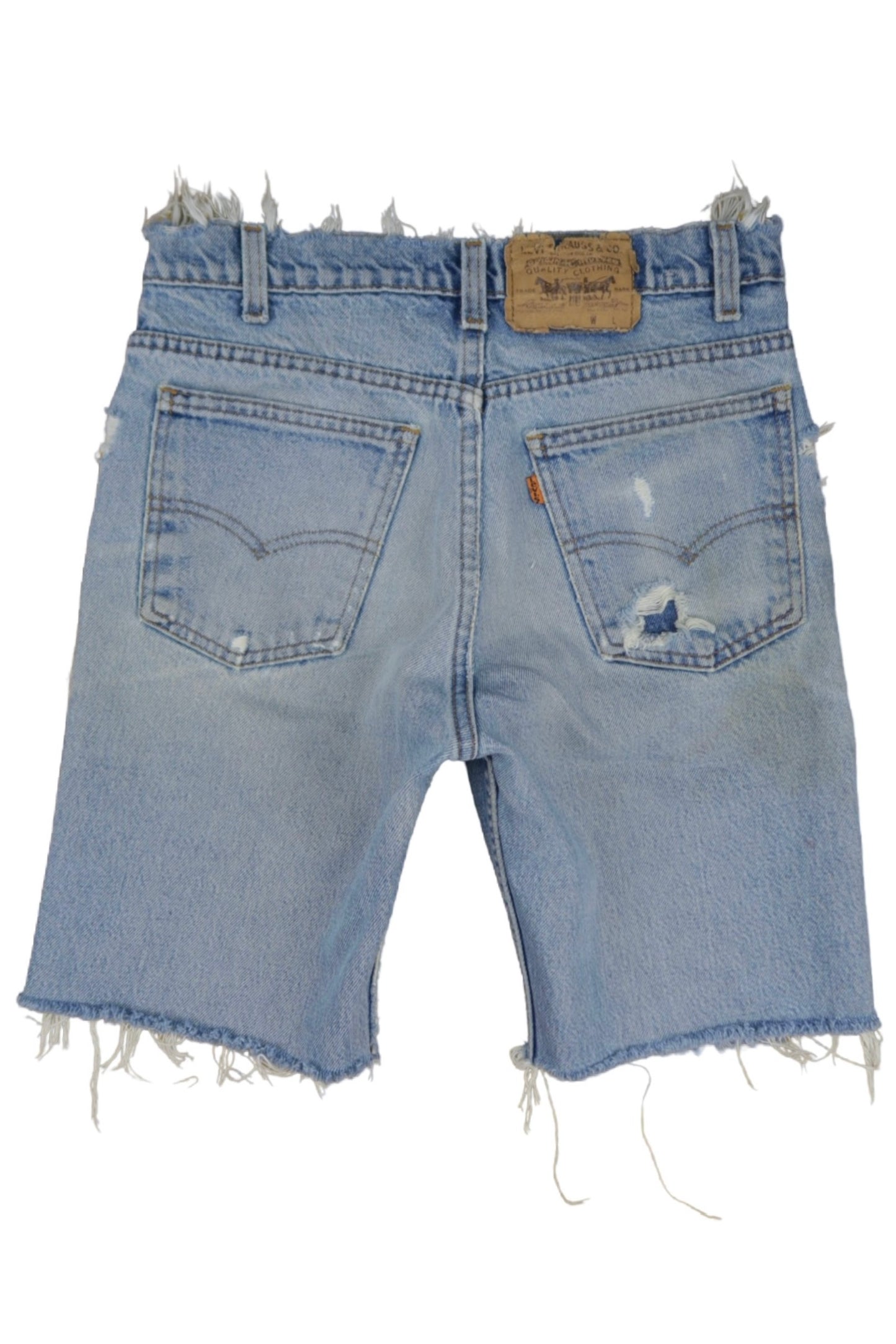 Vintage Levi’s Shorts • 26 wmns