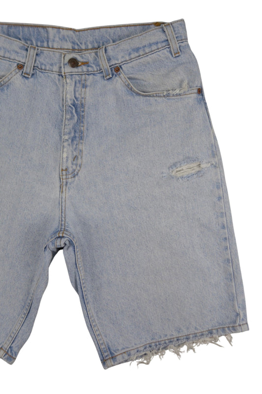 Vintage Levi’s Shorts • 30 mens / 28 wmns