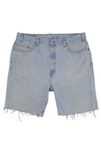 Vintage Levi’s Shorts • 38 mens / 36 wmns
