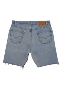Vintage Levi’s Shorts • 36 mens / 34 wmns
