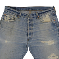 Vintage Levi’s Shorts • 36 mens / 34 wmns
