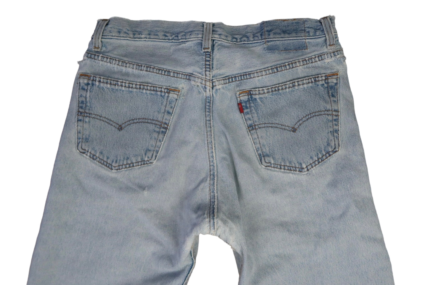 Vintage Levi’s • 31 mens / 29 wmns