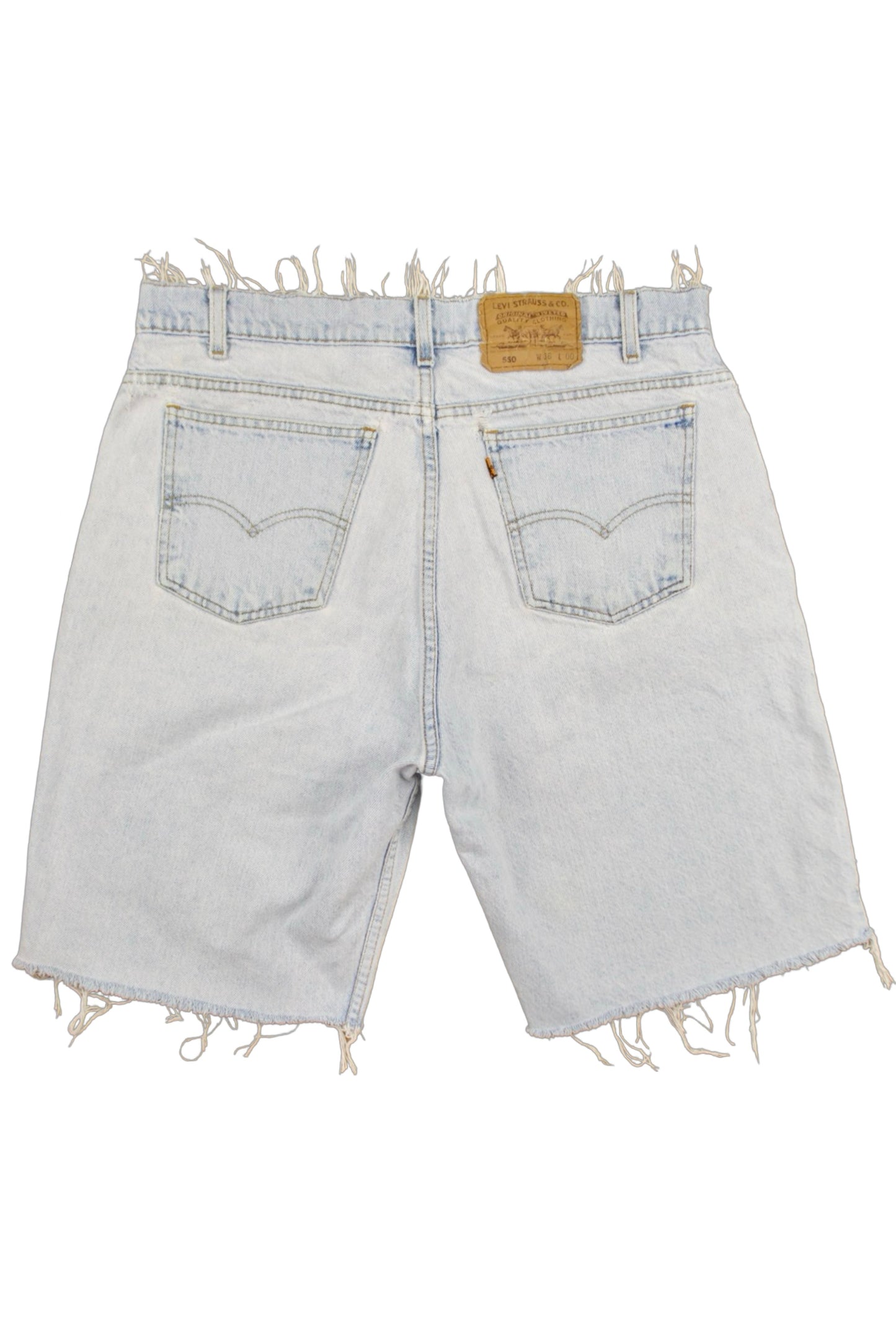 Vintage Levi’s Shorts • 34 mens / 32 wmns