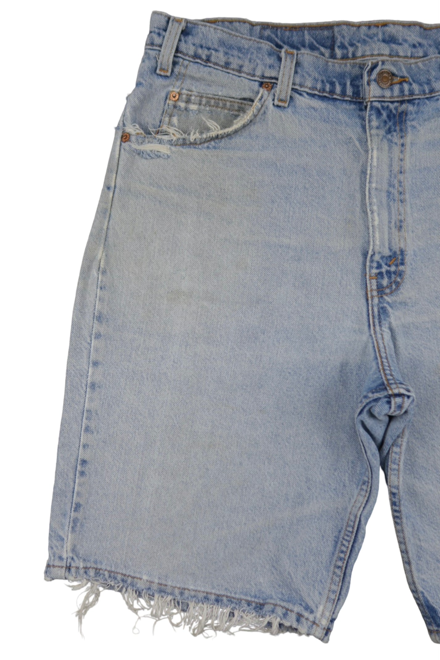 Vintage Levi’s Shorts • 36 mens / 34 wmns