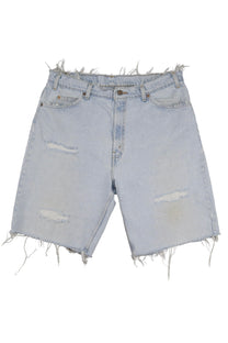Vintage Levi’s Shorts • 36 mens / 34 wmns