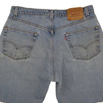 Vintage Levi’s Shorts • 33 mens / 31 wmns