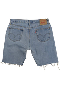 Vintage Levi’s Shorts • 36 mens / 34 wmns