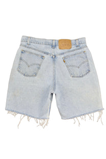 Vintage Levi’s Shorts • 33 mens / 31 wmns