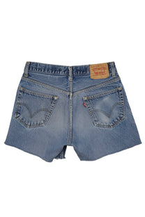 Vintage Levi’s Shorts • 27 wmns