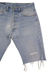 Vintage Levi’s Shorts • 34 mens / 32 wmns
