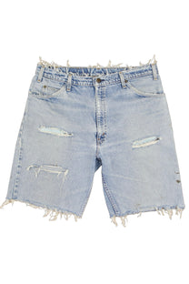 Vintage Levi’s Shorts • 36 mens / 34 wmns