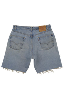 Vintage Levi’s Shorts • 33 mens / 31 wmns