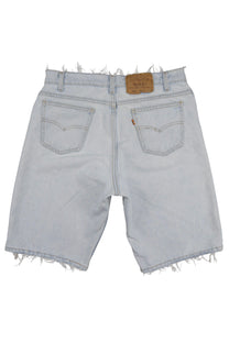 Vintage Levi’s Shorts • 32 mens / 30 wmns